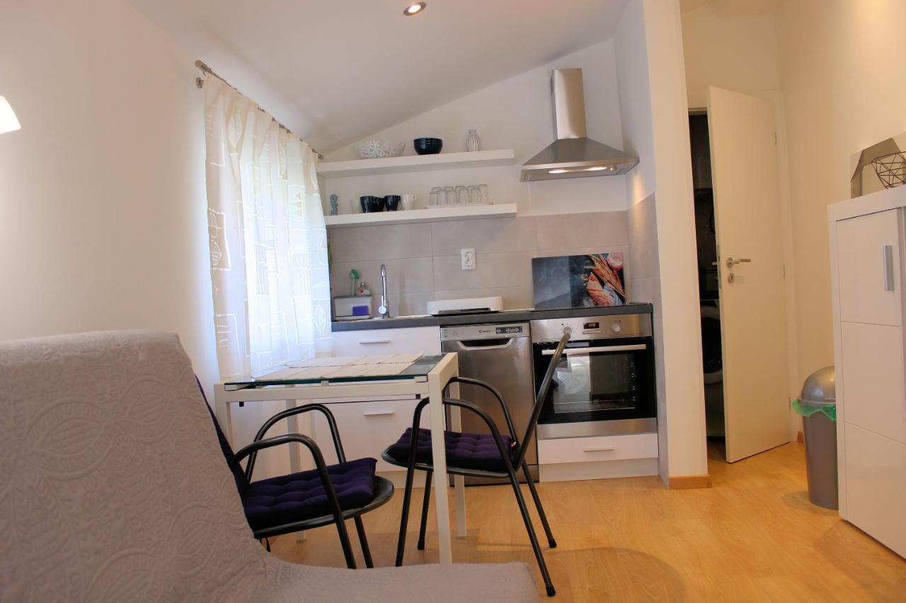 Apartment Studio Olga Novi Vinodolski Zewnętrze zdjęcie